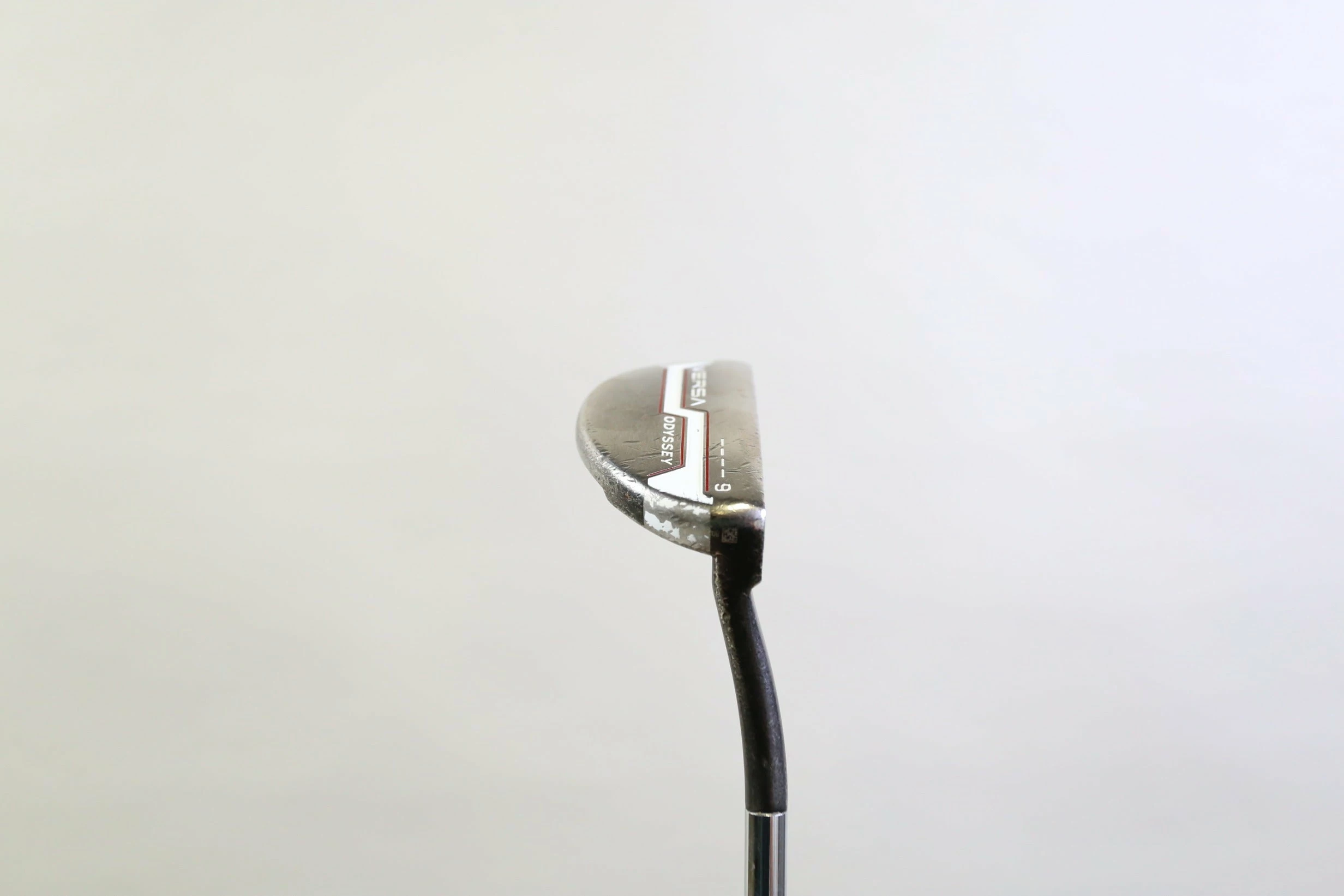 Odyssey Versa #9 Black Putter RH 34 In Steel Shaft Tour SNSR Grip Mid-mallet 2 Odyssey Versa #9 Black Putter RH 34 In Steel Shaft Tour SNSR Grip Mid-mallet - Image 2