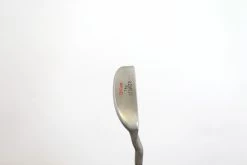 Wilson 8802 STINGER Putter RH 34.5 In Steel Shaft Griprite Grip