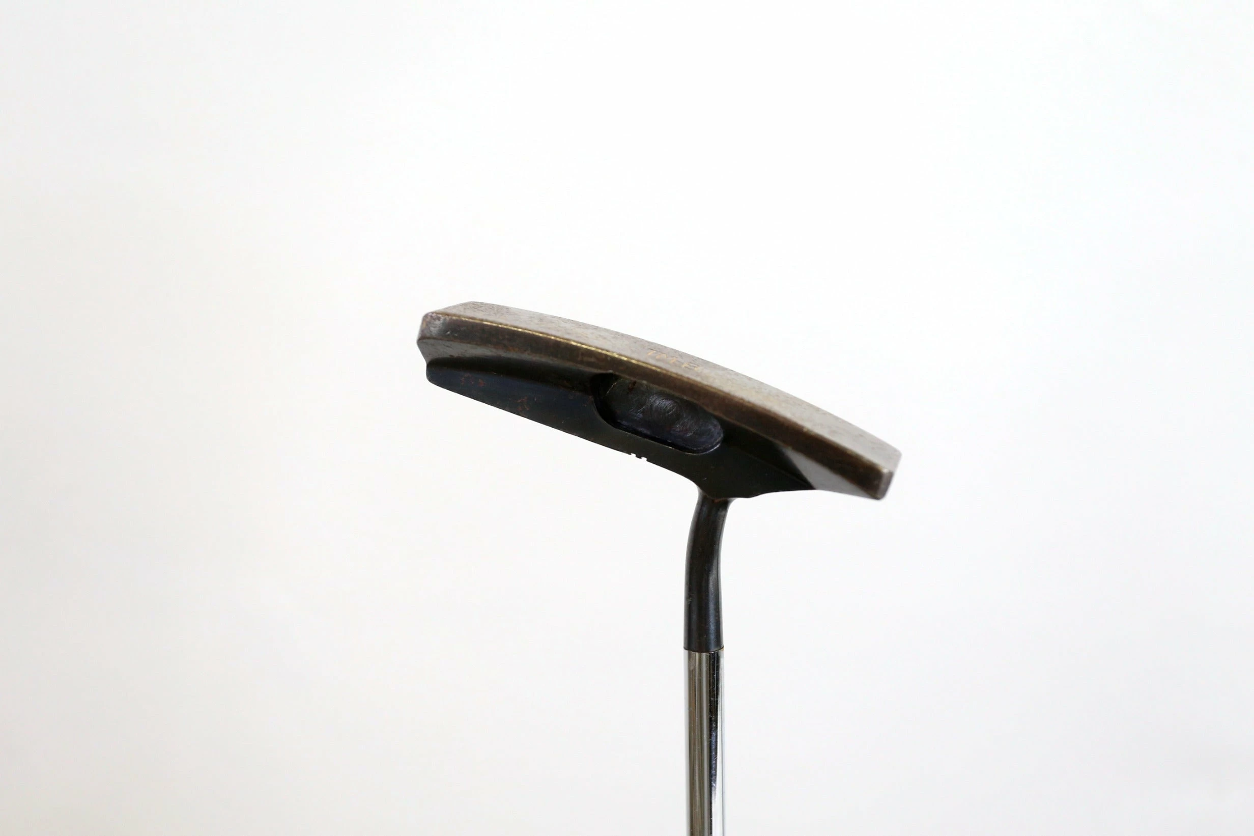 MaxFli Tad Moore TM-8 Putter RH 35 In Steel Shaft Golf Pride Pistol Grip 3 MaxFli Tad Moore TM-8 Putter RH 35 In Steel Shaft Golf Pride Pistol Grip - Image 3
