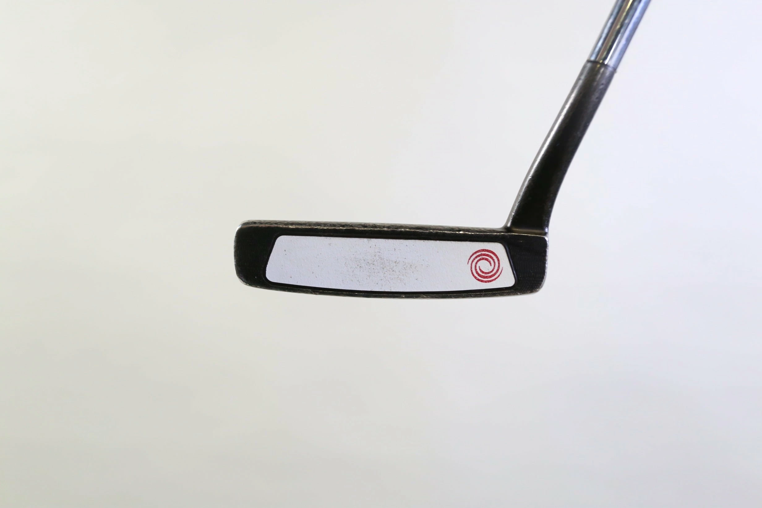 Odyssey Versa #9 Black Putter RH 34 In Steel Shaft Tour SNSR Grip Mid-mallet 4 Odyssey Versa #9 Black Putter RH 34 In Steel Shaft Tour SNSR Grip Mid-mallet - Image 4