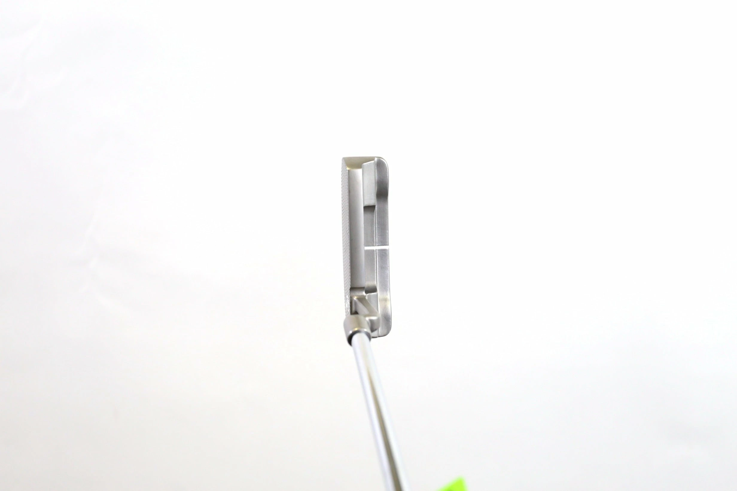 Cleveland Huntington Beach 1 Putter RH 35 In Steel SuperStroke Slim 3.0 Grip 7 Cleveland Huntington Beach 1 Putter RH 35 In Steel SuperStroke Slim 3.0 Grip - Image 7