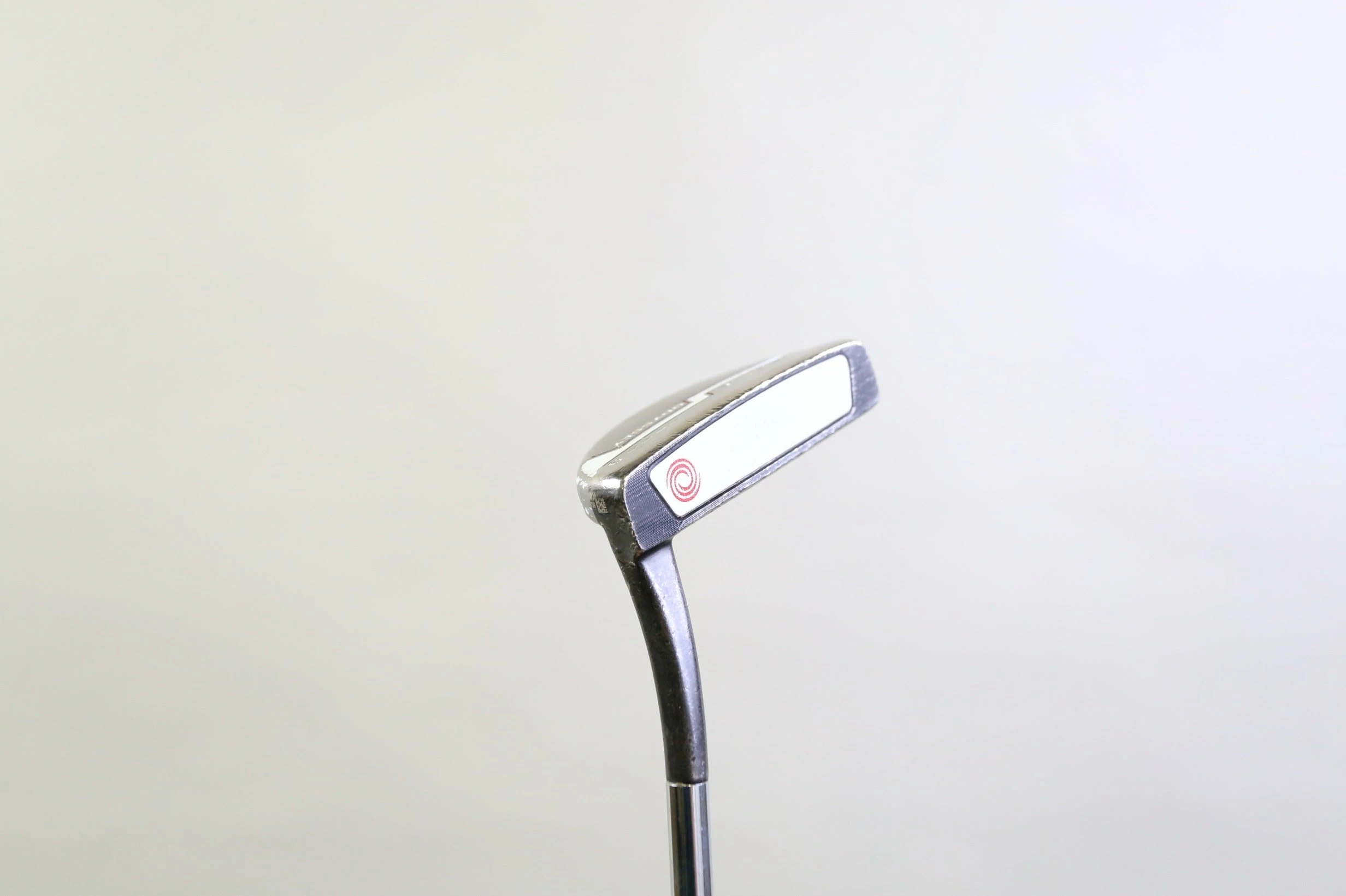 Odyssey Versa #9 Black Putter RH 34 In Steel Shaft Tour SNSR Grip Mid-mallet 3 Odyssey Versa #9 Black Putter RH 34 In Steel Shaft Tour SNSR Grip Mid-mallet - Image 3