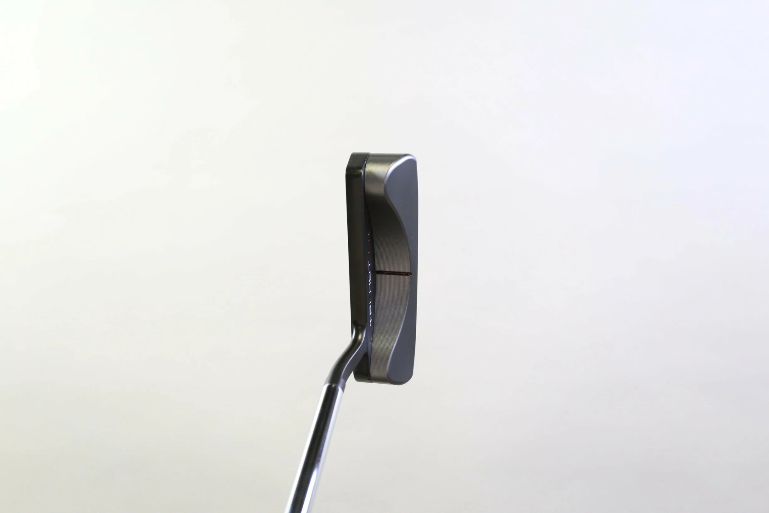 Odyssey Tri-Hot 5K Three Putter RH 34 In Odyssey Graphite/Steel SuperStroke Grip 7 Odyssey Tri-Hot 5K Three Putter RH 34 In Odyssey Graphite/Steel SuperStroke Grip - Image 7