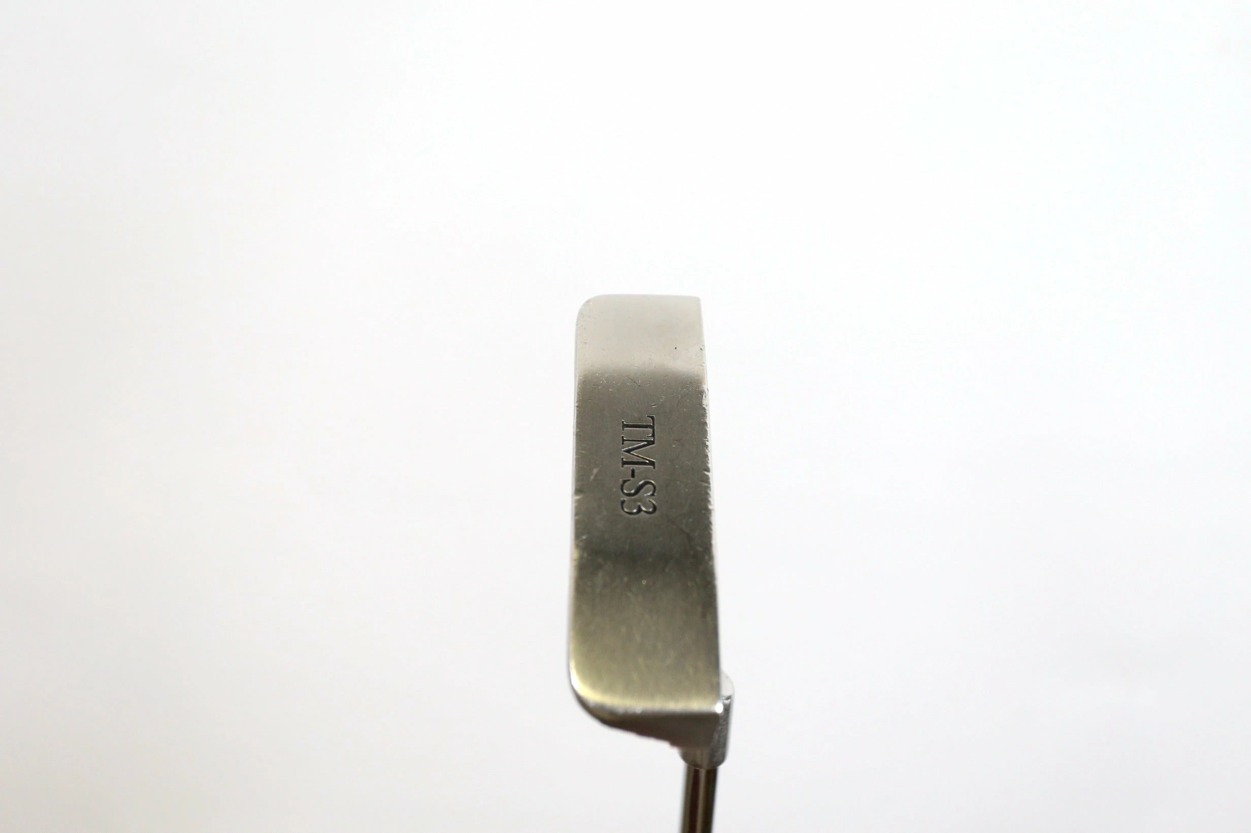 MaxFli Tad Moore TMS3 Putter RH 35 In Steel Shaft Maxfli Pistol Grip 1 MaxFli Tad Moore TMS3 Putter RH 35 In Steel Shaft Maxfli Pistol Grip