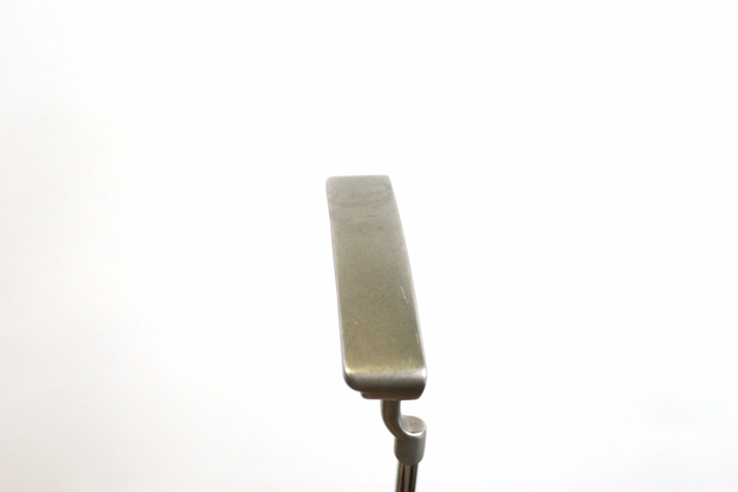 Ping ALLY Putter RH White Dot 33.5 In Steel Shaft PING Pistol Grip 1 Ping ALLY Putter RH White Dot 33.5 In Steel Shaft PING Pistol Grip