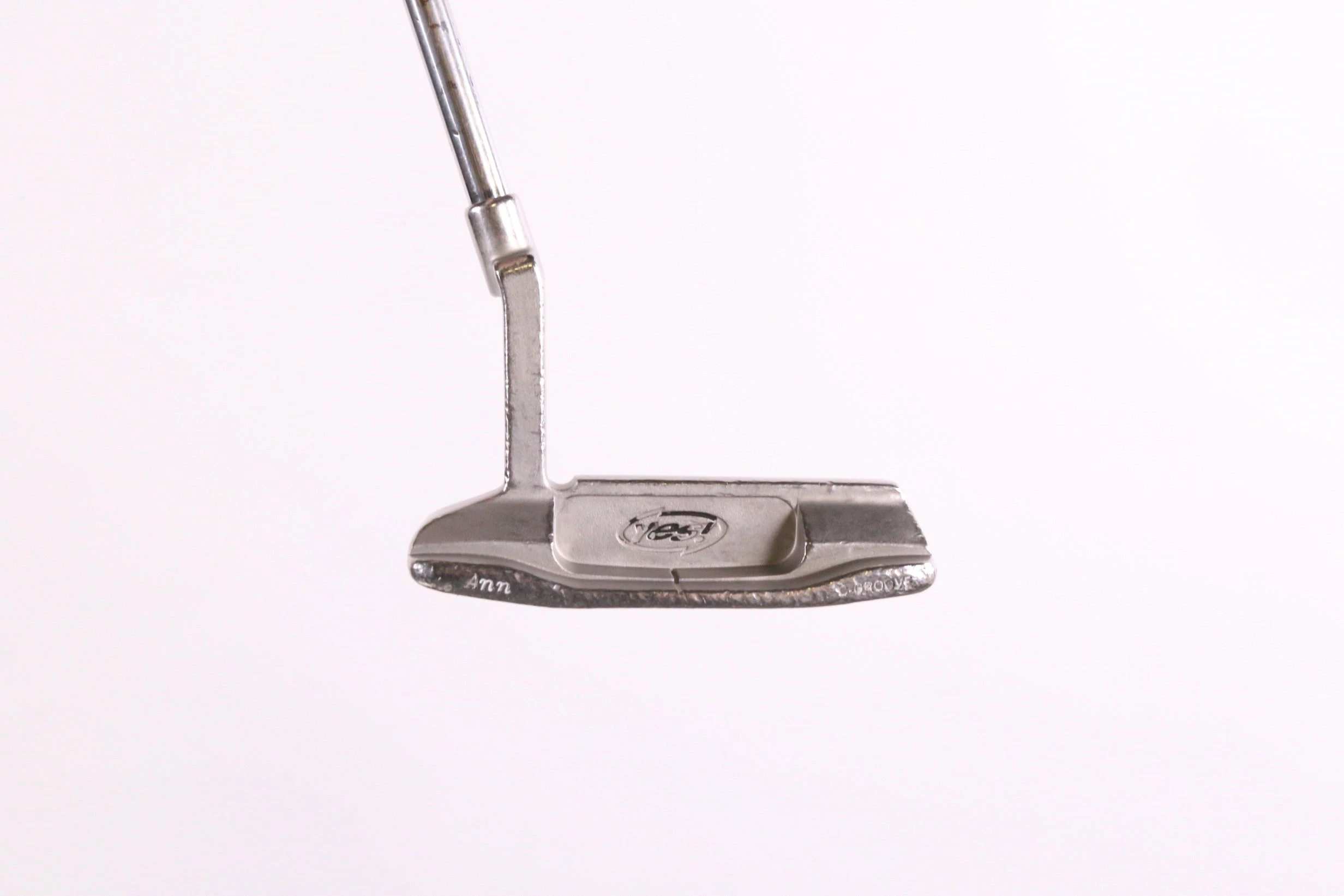 Yes! Ann Putter RH 32 In Steel Shaft Super Stroke Slim 3.0 Grip 6 Yes! Ann Putter RH 32 In Steel Shaft Super Stroke Slim 3.0 Grip - Image 6