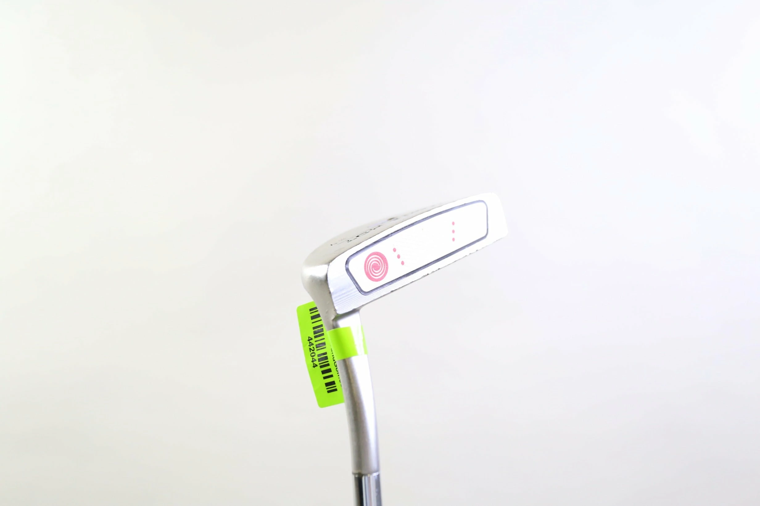 Odyssey White Hot XG #9 Putter RH 33.25 In Steel Shaft Oncourse Grip Mid-Mallet 3 Odyssey White Hot XG #9 Putter RH 33.25 In Steel Shaft Oncourse Grip Mid-Mallet - Image 3