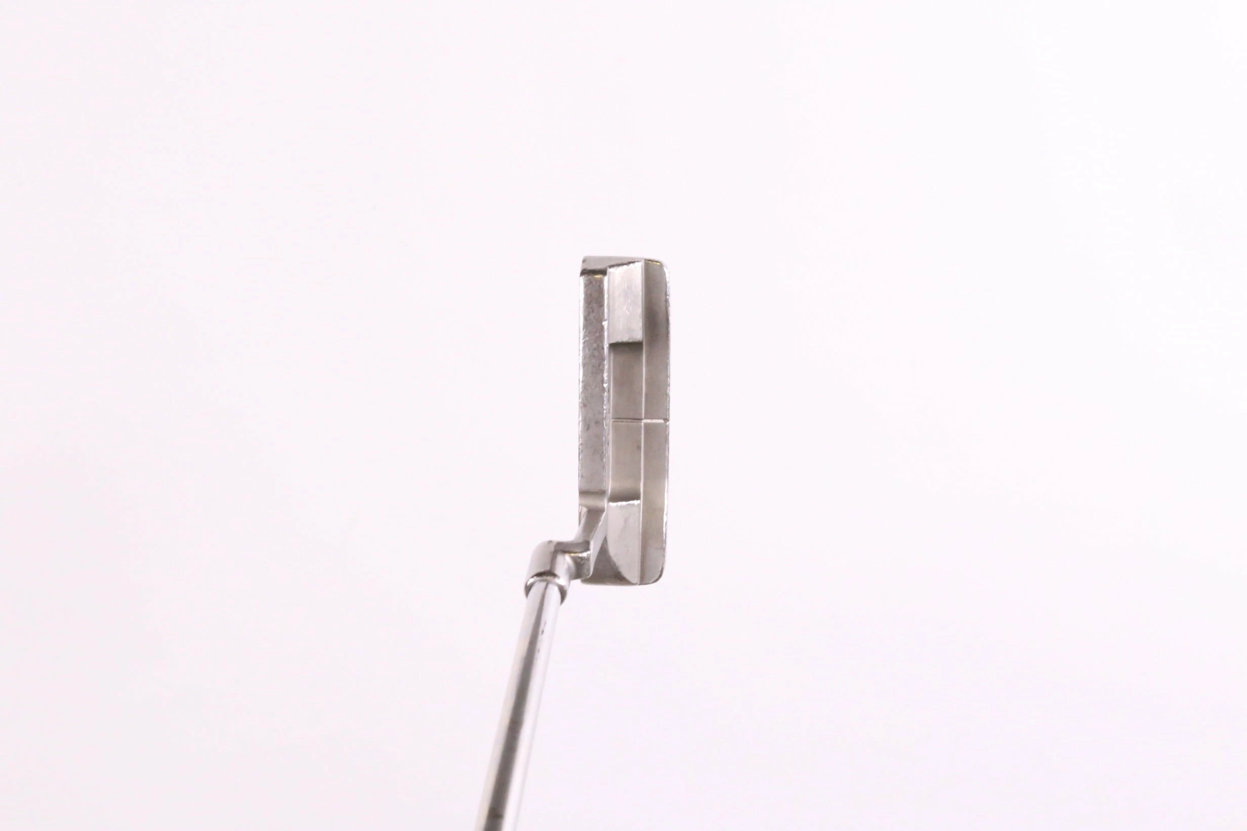 Yes! Ann Putter RH 32 In Steel Shaft Super Stroke Slim 3.0 Grip 7 Yes! Ann Putter RH 32 In Steel Shaft Super Stroke Slim 3.0 Grip - Image 7